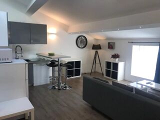  Appartement à louer 1 pièce 38 m²