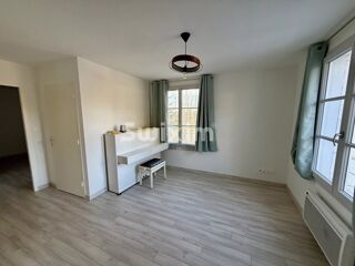  Appartement à louer 3 pièces 61 m²
