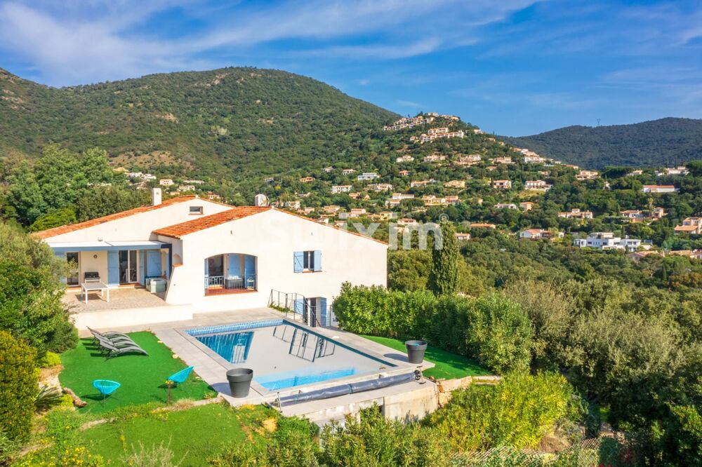 Cavalaire-sur-Mer  Villa vue mer panoramique & piscine
