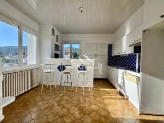  Maison � vendre 9 pi�ces 203 m�