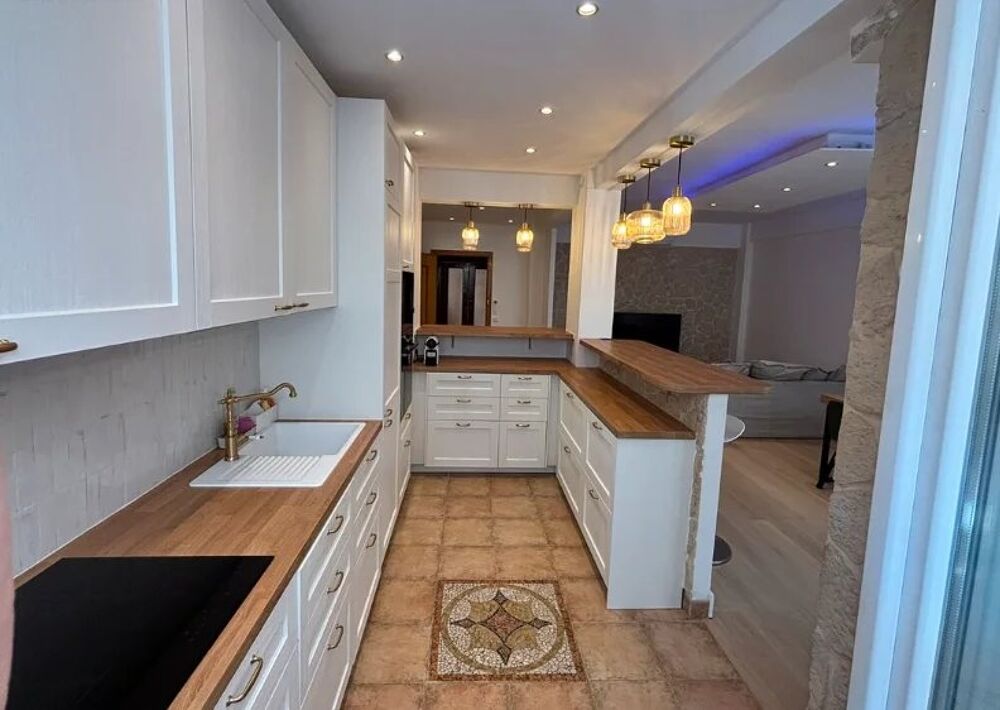 Magnifique trois pièces de 80m² avec balcon au centre ville de N