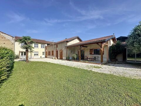   Maisons de village restaur�es Maison - 9 pi�ce(s) - 260 m�