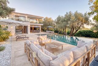  Maison à louer 6 pièces 321 m²