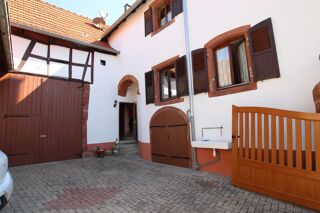  Appartement à louer 3 pièces 100 m²
