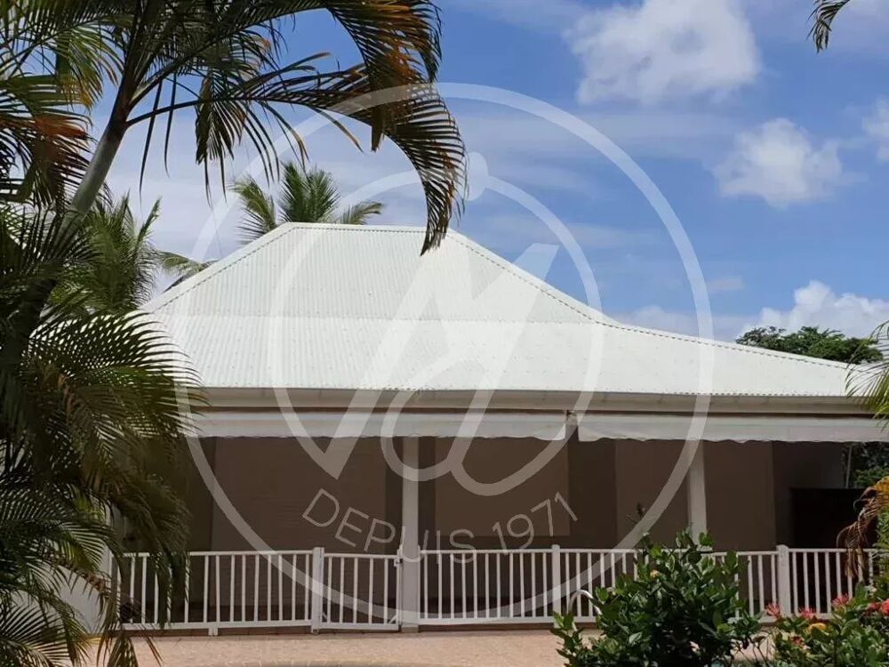 A LOUER VILLA INDIVIDUELLE MEUBLEE 4 CHAMBRES BAIE MAHAULT 2500