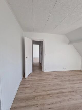  Appartement à louer 3 pièces 48 m²