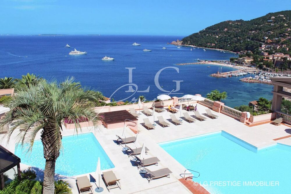 Vue mer panoramique. Domaine grand luxe