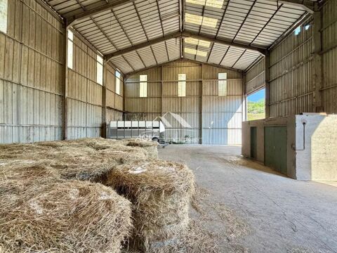   4 Hangars - Surface totale 1779m² - Proche Alès 