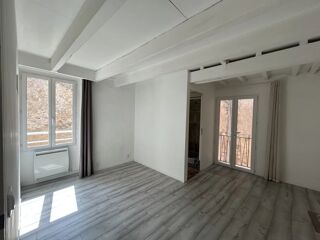 Appartement à louer 3 pièces 72 m²