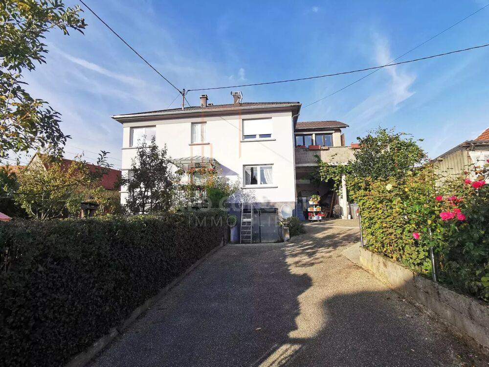 -- Au calme : maison 8 pièces sur 6 ares --