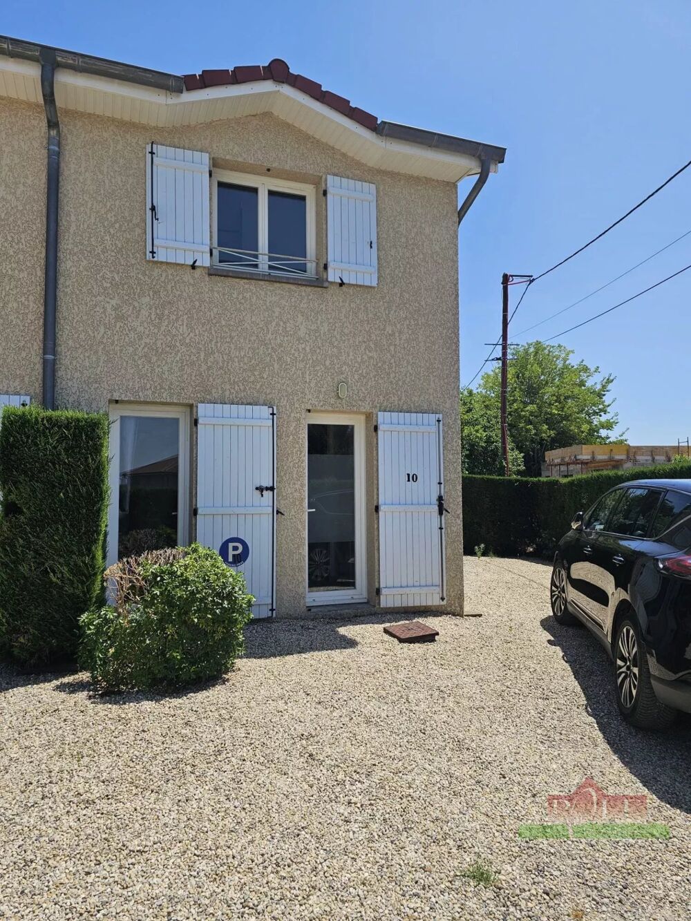VIENNE, Saint Benoit, Appartement Duplex de 28 m² avec jardin de