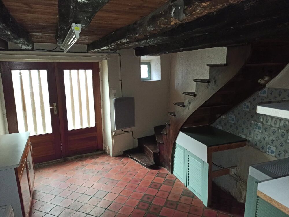 PETITE MAISON DE BOURG PROCHE BILLOM