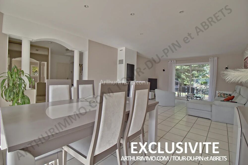 Vente Maison Villa 130m² avec piscine, sur 1500m² clos. La tour-du-pin