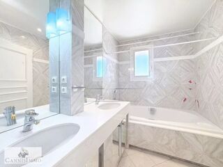  Appartement � vendre 5 pi�ces 132 m�