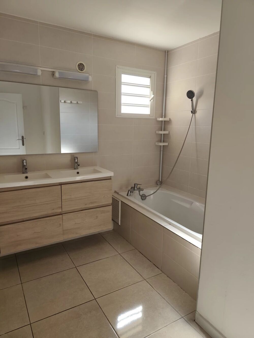Location Maison SH 4840 : VILLA F4 à SAINT LOUIS Saint-louis