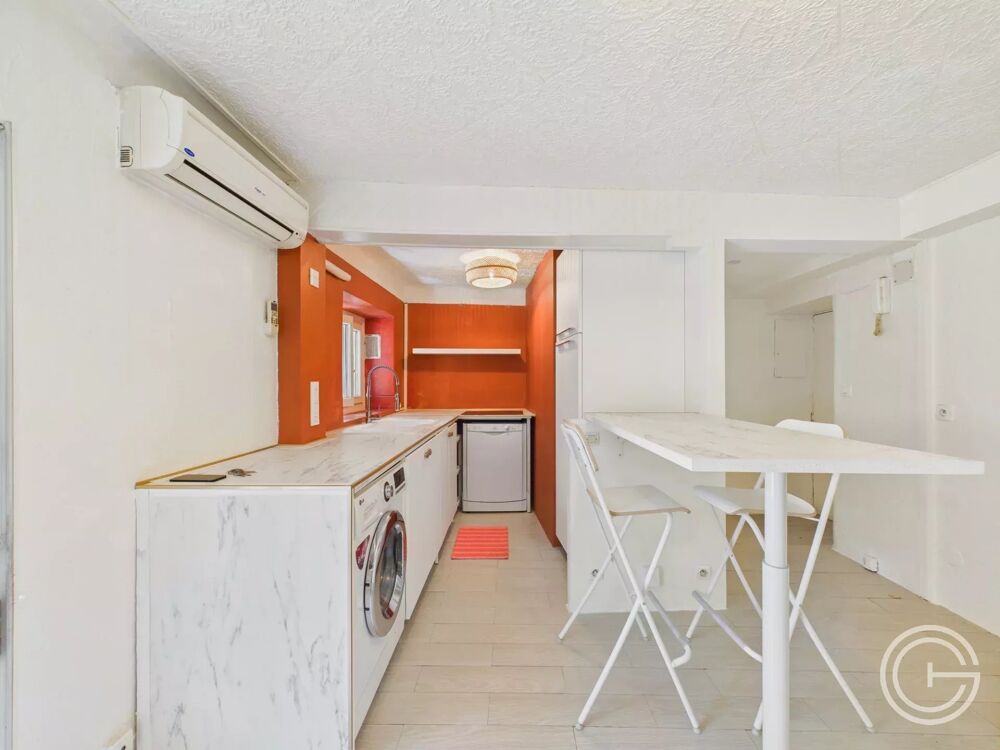 Location Appartement APPARTEMENT  STUDIO MEUBLÉ -  39 BD DELFINO - NICE RIQUIER Nice