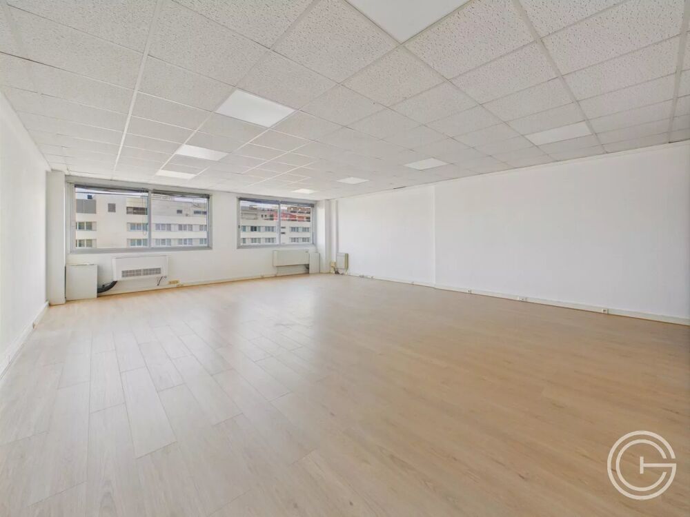   BUREAU DE 60M² - 31 RUE DE PARIS - PROCHE JEAN MEDECIN Nice
