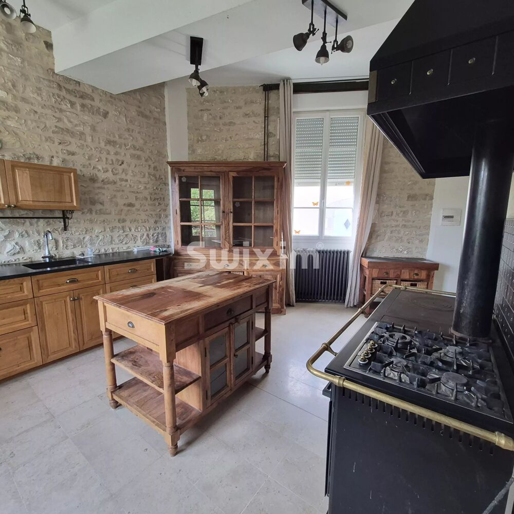Vente Maison CHARME & AUTHENTICITÉ – ANCIEN PRESBYTÈRE RÉNOVÉ AVEC PISCINE CH Noyers