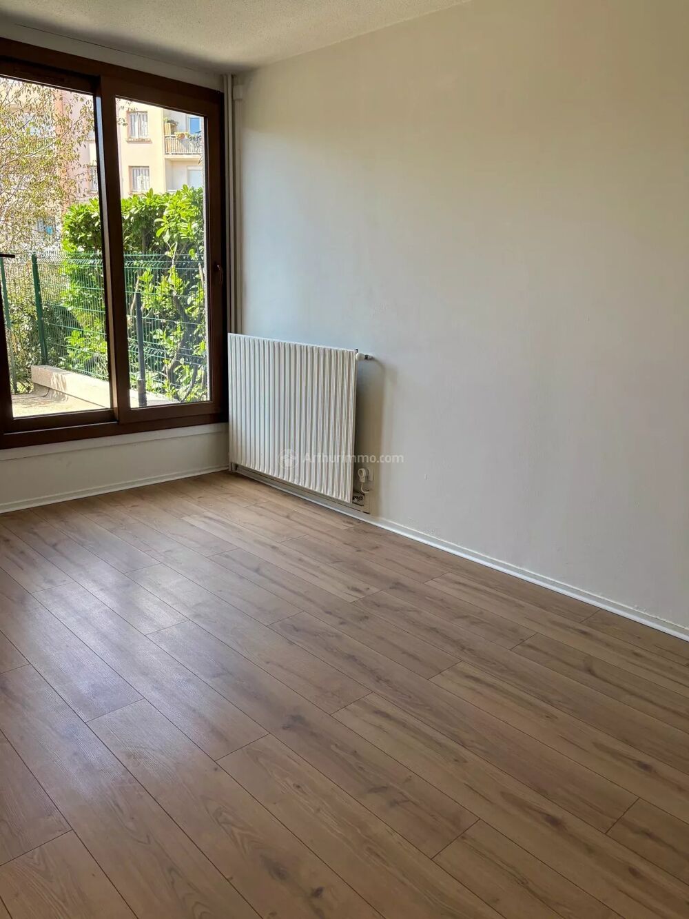 Location Appartement À louer – Très beau T3 de 70 m² avec terrasse de 16 m² – Décines Décines-charpieu