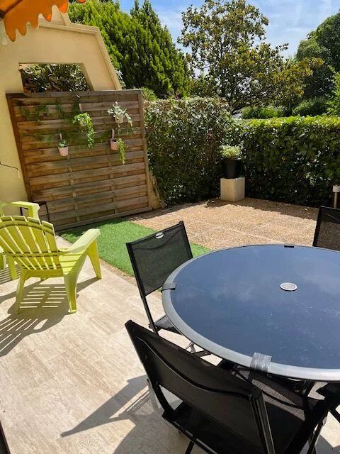   Mandelieu la Napoule Auchan - Deux pi�ces meubl�es avec piscine, Appartement - 2 pi�ce(s) - 36 m�