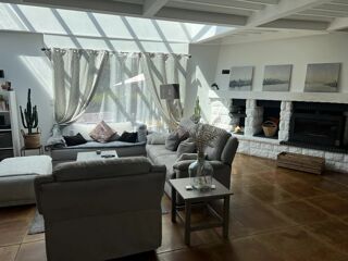  Maison  vendre 5 pices 193 m