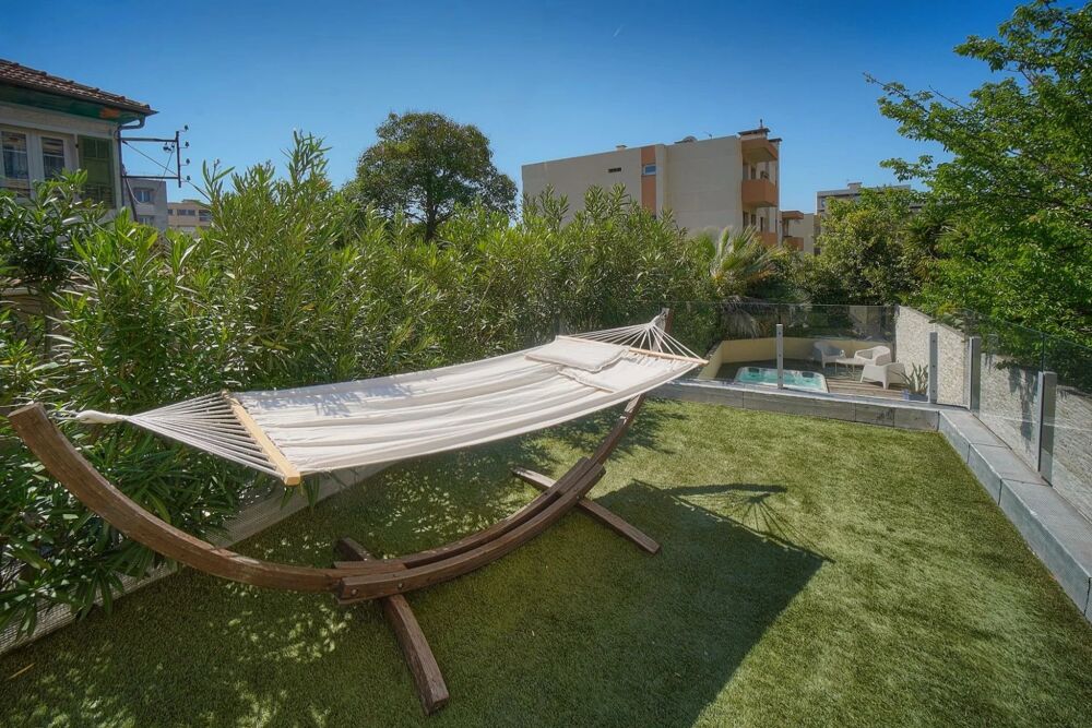 Vente Appartement Spacieux Duplex à Antibes - Grandes terrasses et piscine avec ja Antibes