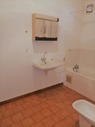  Appartement à louer 2 pièces 60 m²