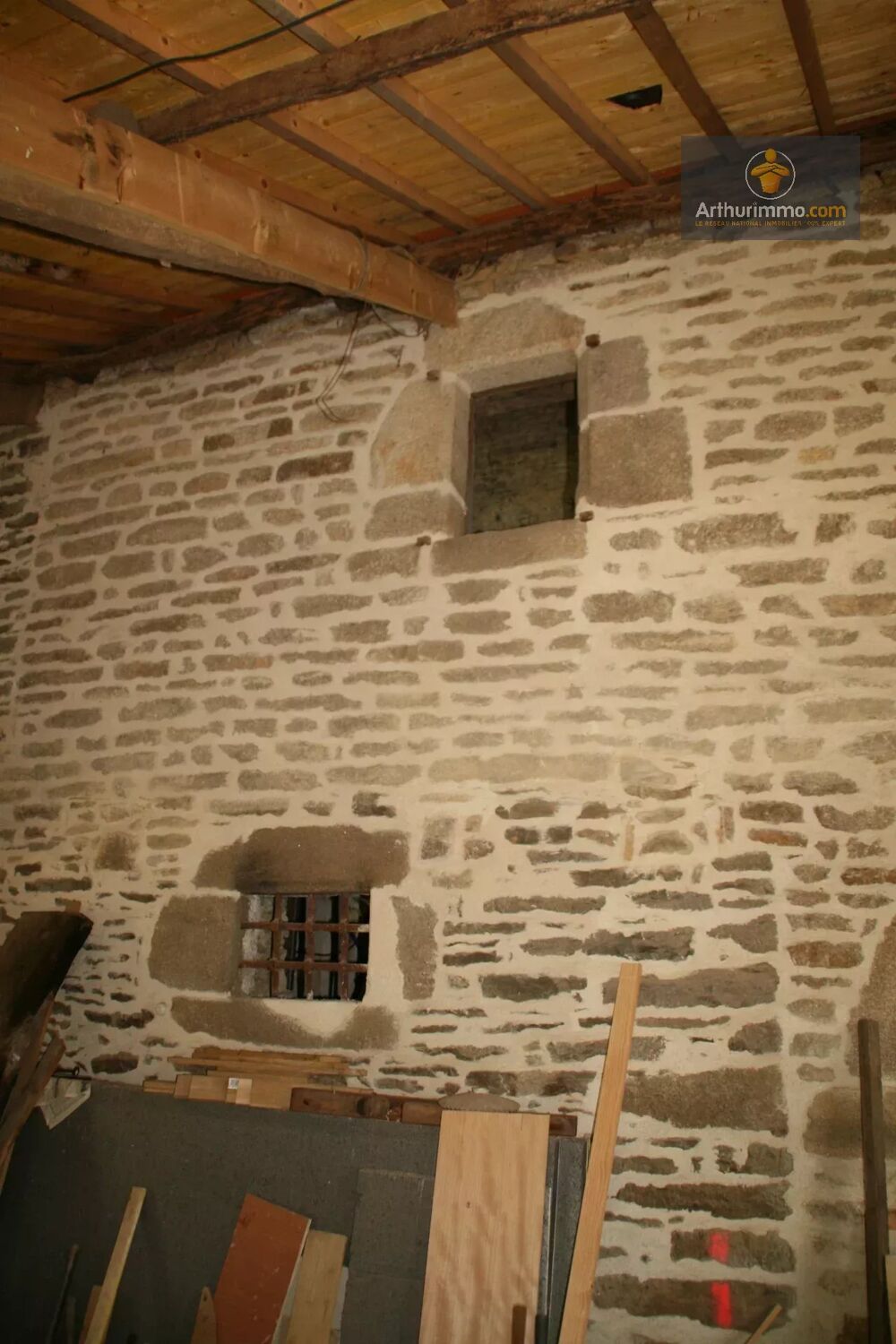 JOSSELIN MAISON 3 CHAMBRES AVEC TERR. 800 M²