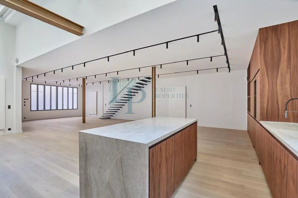 Vente Villa MAISON DE VILLE AVEC COMMERCIALITÉ - MONTMARTRE Paris 18