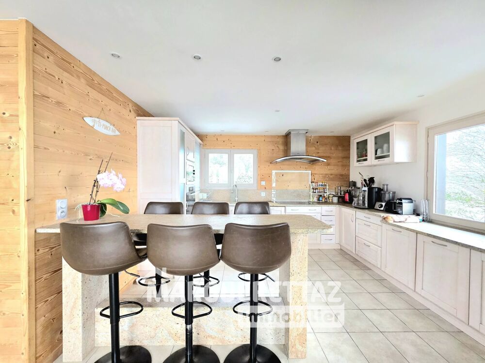 Vente Maison CHALET 240 M² AVEC PISCINE + 2 STUDIOS Viuz-en-sallaz