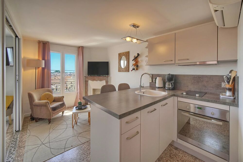 Vente Appartement Appartement 3 pièces au calme, dernier étage en plein centre de Cannes