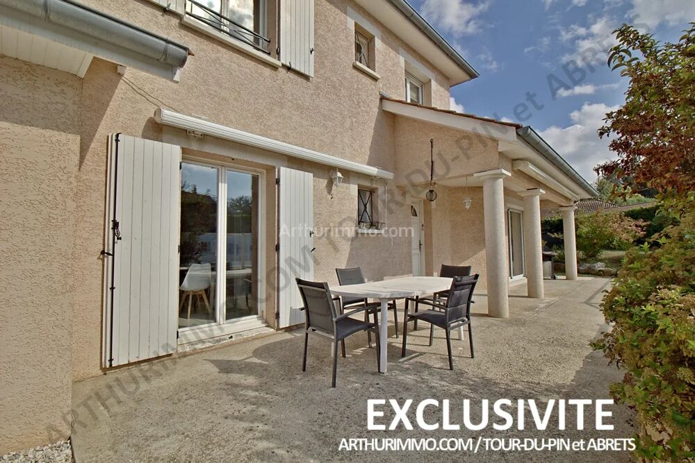 Vente Maison Villa 130m² avec piscine, sur 1500m² clos. La tour-du-pin