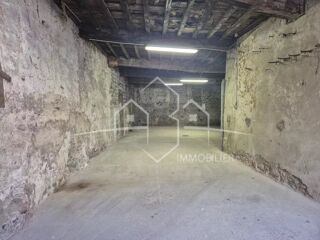  Parking / Garage � louer 1 pi�ce 110 m�