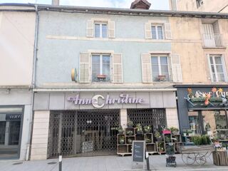  Immeuble à vendre 7 pièces 195 m²