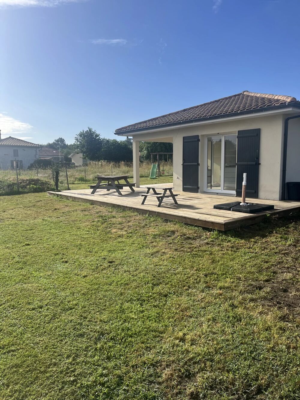 Maison récente 3 chambres avec jardin
