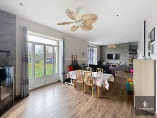  Maison  vendre 9 pices 400 m