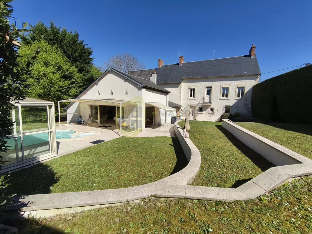 Maison 10 pièces de 305 m² avec garages et dépendances sur terra