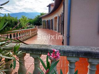  Villa � vendre 8 pi�ces 280 m�