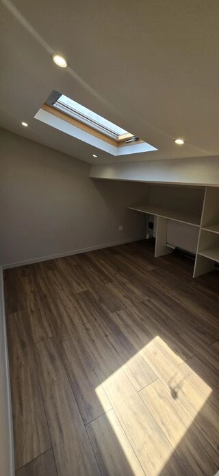  Appartement à louer 3 pièces 45 m²