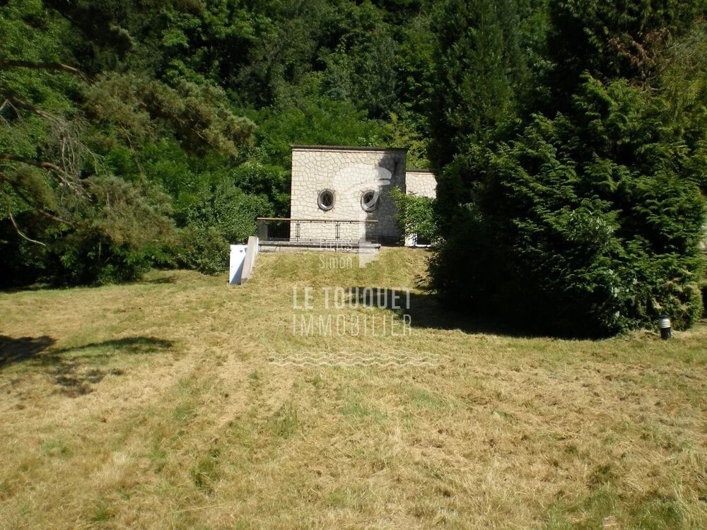 Propriété d'exception en lisière de forêt