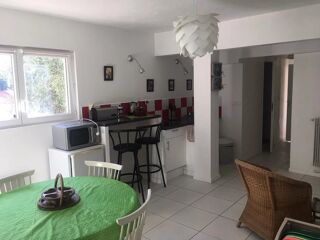  Appartement à louer 2 pièces 55 m²