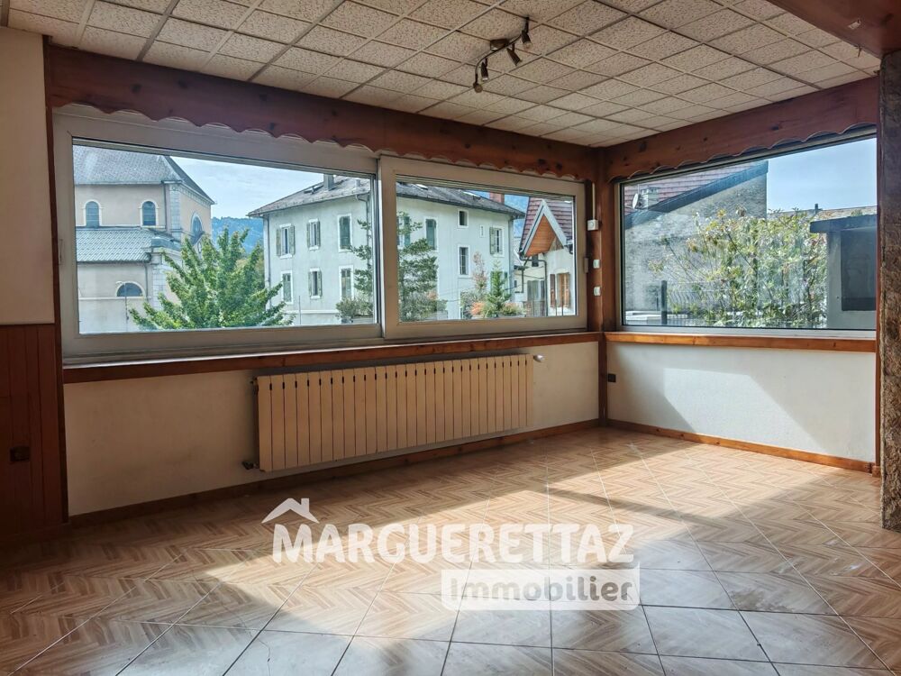 Vente Appartement Appartement 2 pièces de 71,6 m² à rénover – 1er étage – Au cœur Taninges