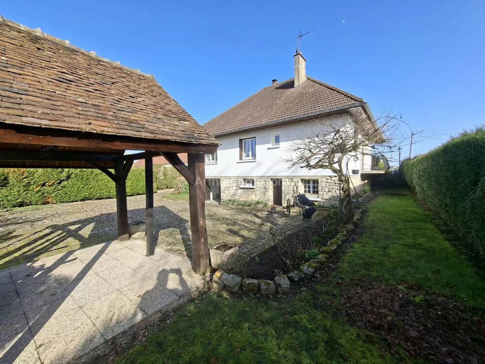 Dans Gisors proche de la Gare