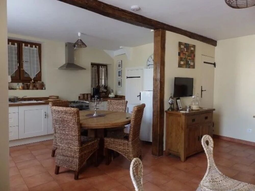 Vente Maison A vendre - Maison avec granges et jardin - rgion de Montmorillo Plaisance