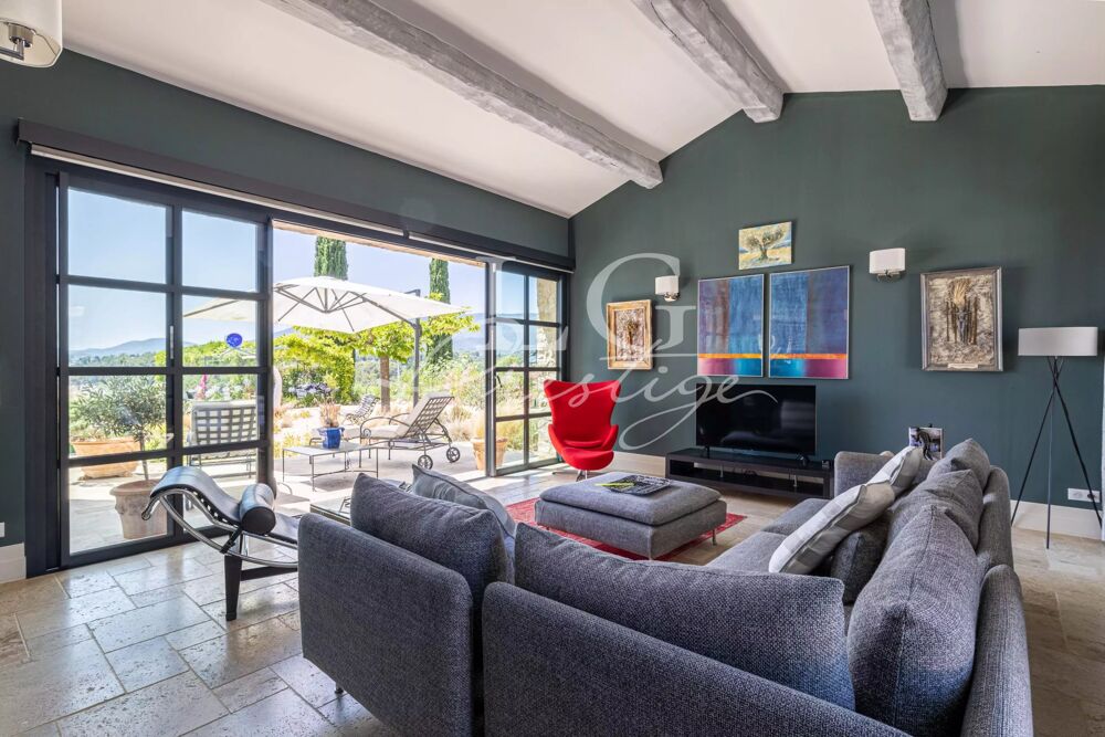 � vendre  Villa Tourrettes (83440)