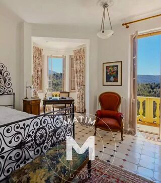  Propri�t�/ch�teau � vendre 8 pi�ces 400 m�