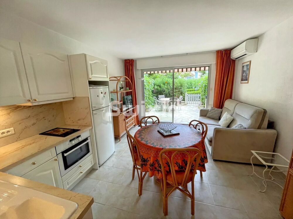 STUDIO CABINE EN REZ DE JARDIN + PARKING + CAVE