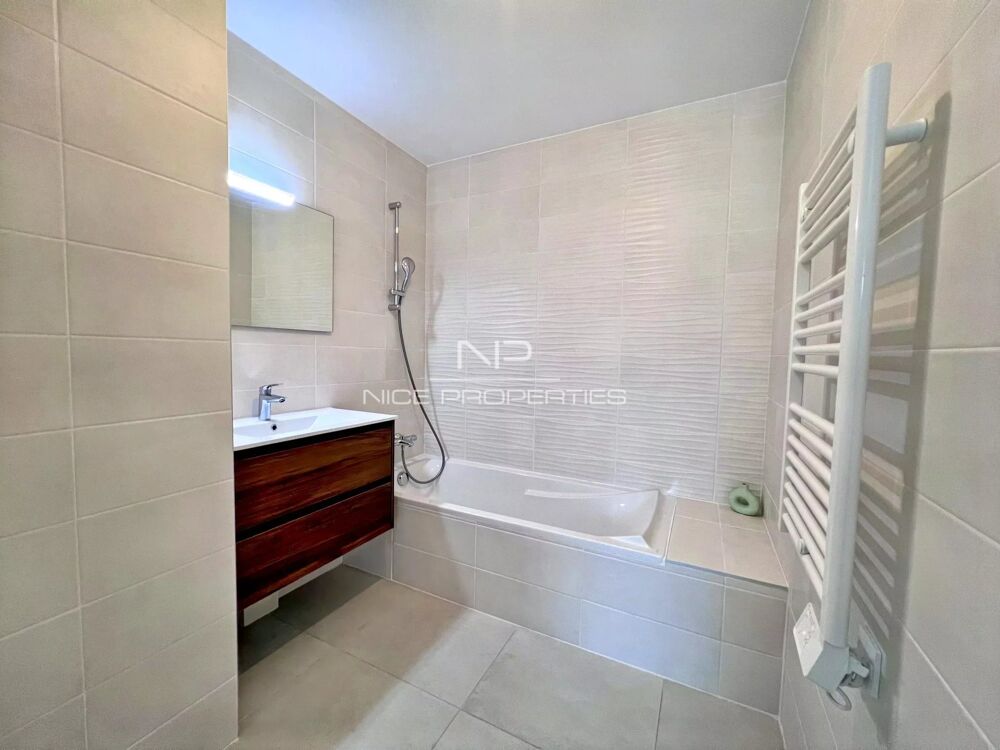 à vendre  Appartement Antibes (06600)