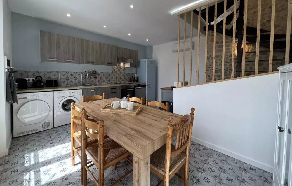 Maison de ville de 75m² avec balcon vue mer entièrement rénovée