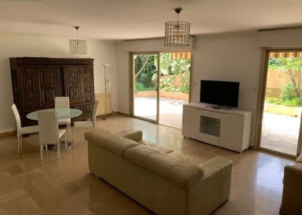 Trois pièces de 100m² avec jardin de 100m² dans résidence avec p